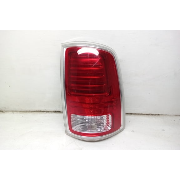 Pre-Owned 18 2018 Dodge Ram 1500 Passenger RH Tail Light Lamp OEM (Good)