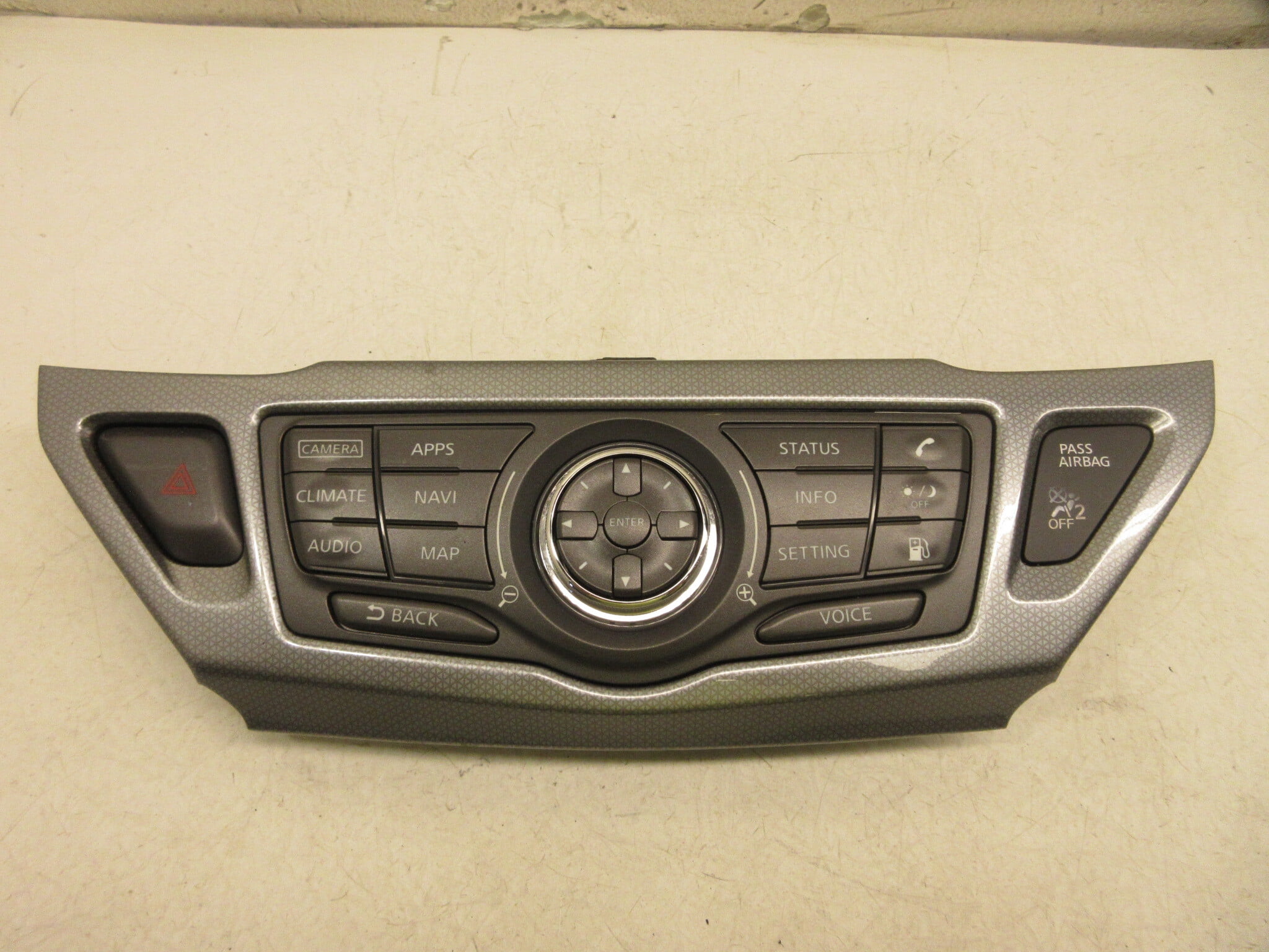 Pre-Owned 18 2018 Nissan Pathfinder Climate Audio Map Info Control Panel OEM LKQ (Good)