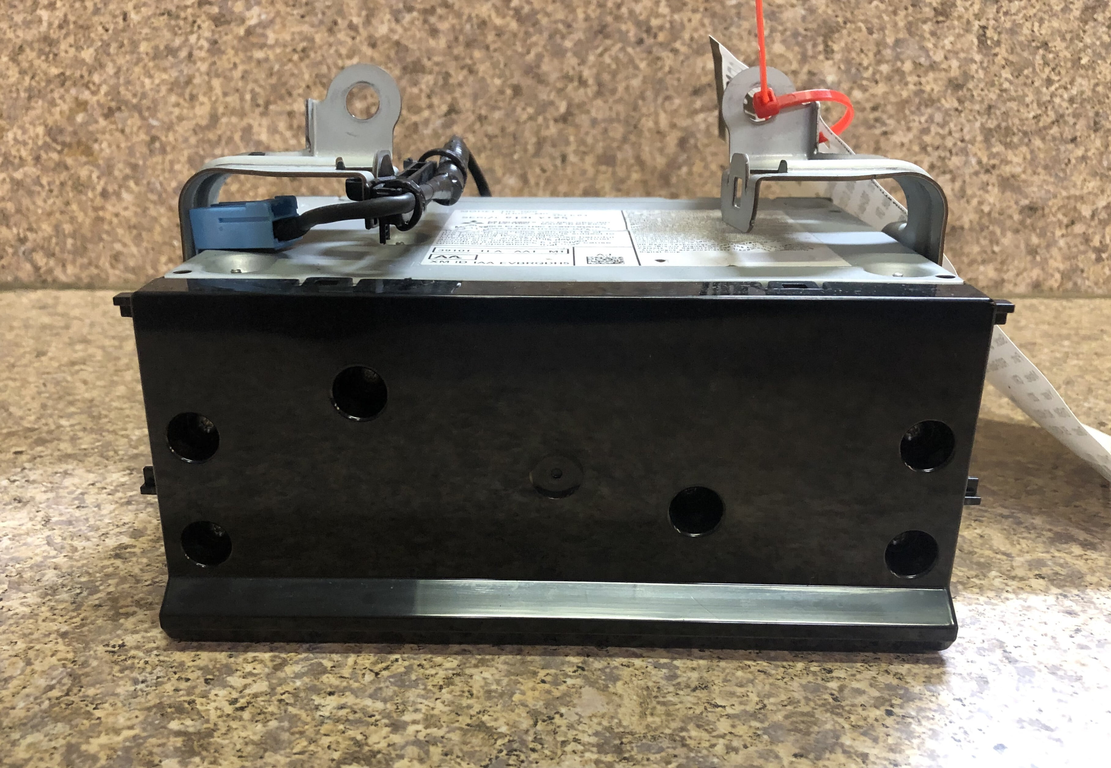 Pre-Owned 18-21 Honda CRV AM FM Radio Receiver OEM LKQ - Verify Specific Vehicle Fitment In Description - (Good)