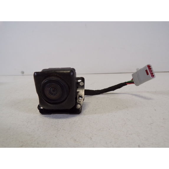 Pre-Owned 18-22 Chevrolet Equinox Rear View Backup Camera OEM LKQ - Verify Specific Vehicle Fitment In Description - (Good)