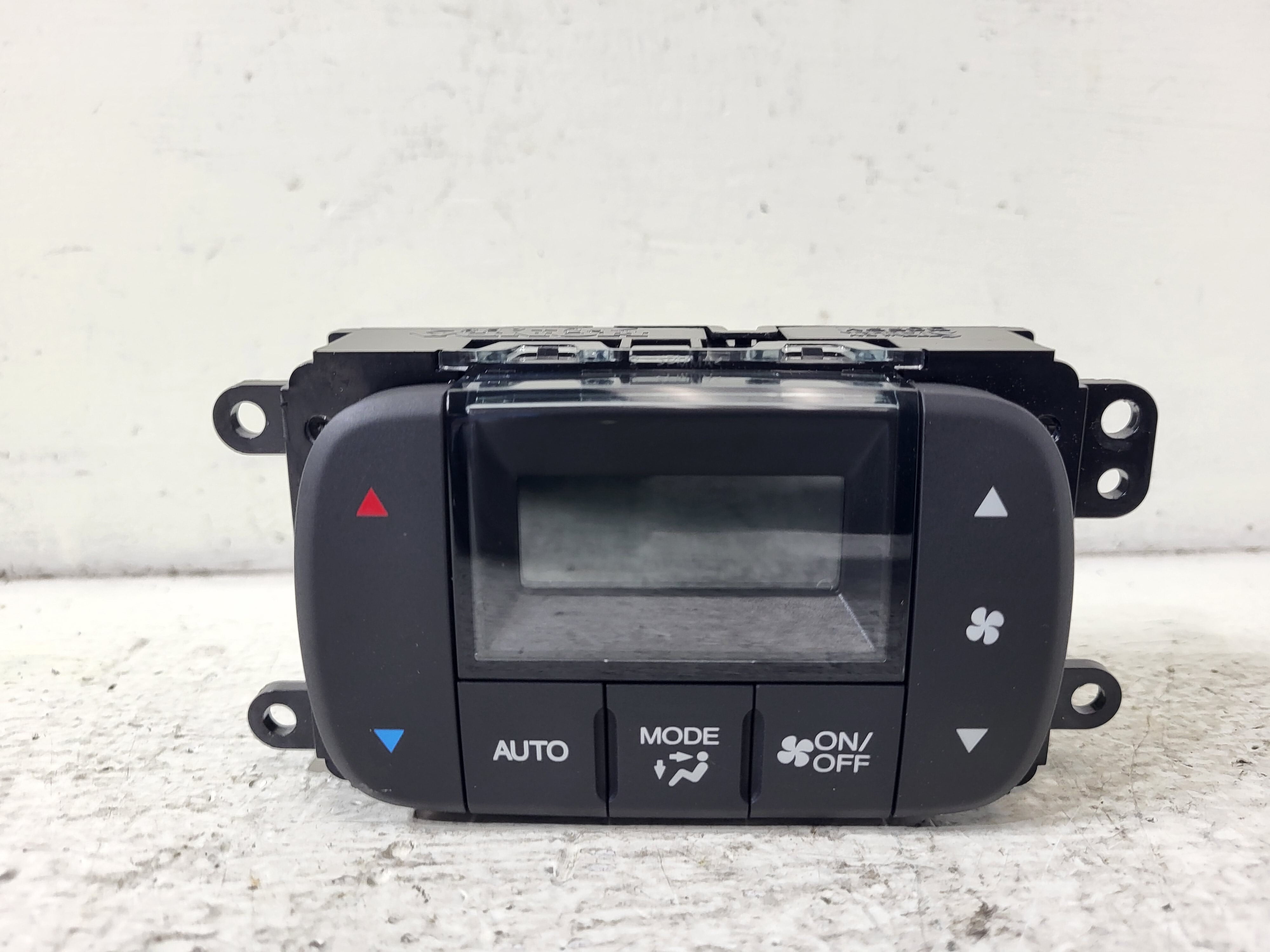 Pre-Owned 18-23 Honda Odyssey Roof Mount Rear A/C Heat Temperature Control Unit OEM LKQ (Good)