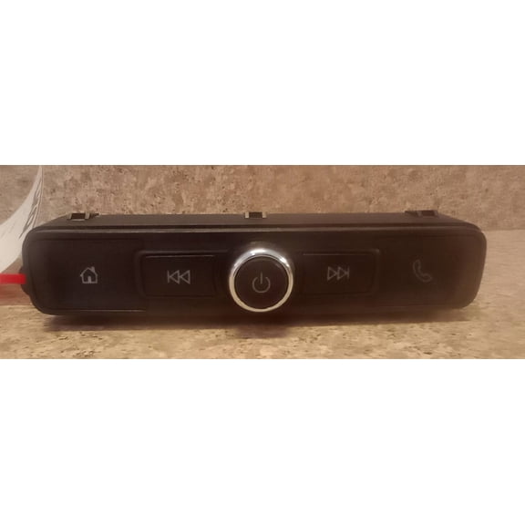 Pre-Owned 18 Chevrolet Silverado 1500 AM FM Radio Control Panel OEM LKQ - Verify Specific Vehicle Fitment In Description - (Good)