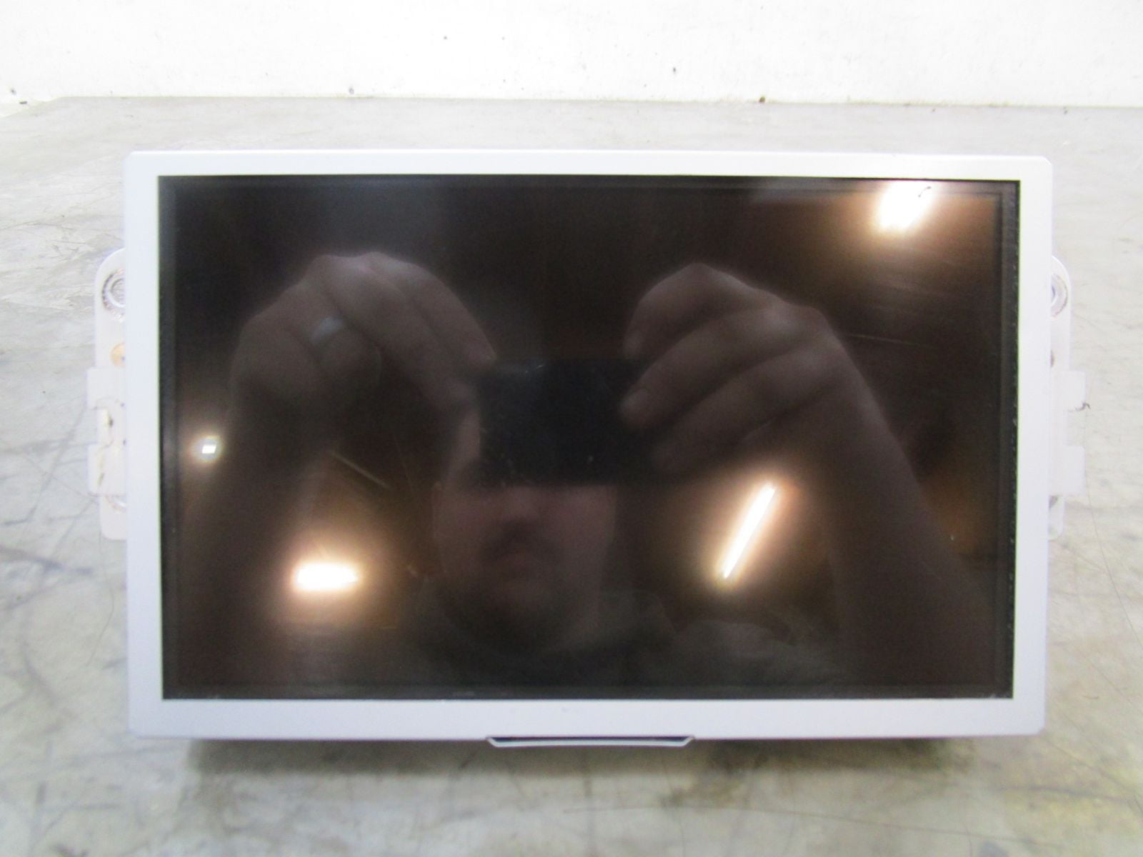 Pre-Owned 19 20 2019-2020 Ford Fusion 8" Dash Mounted Information Display Screen OEM (Good)