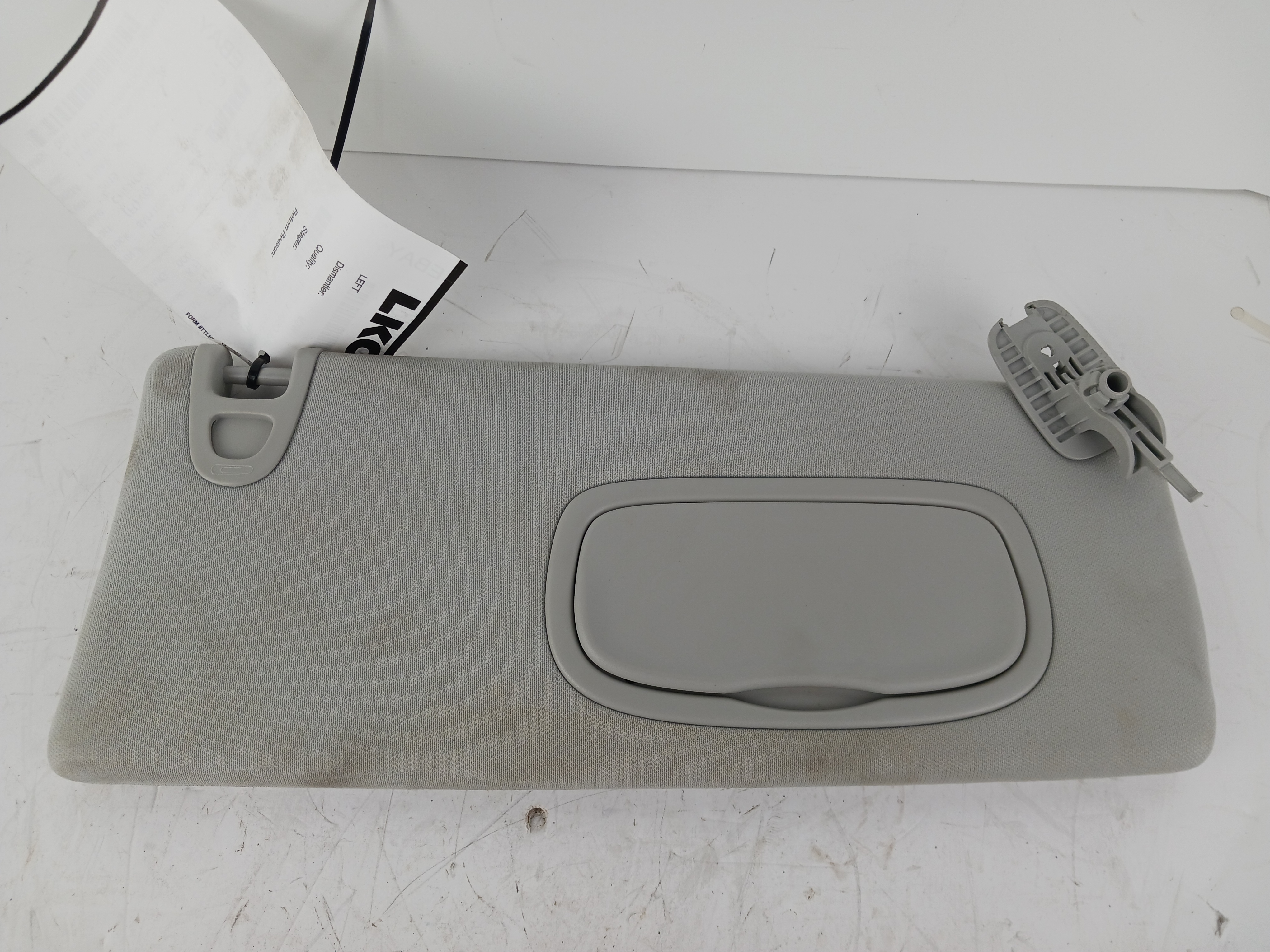Pre-Owned 19 20 21 22 Jeep Cherokee RH Right Passenger Side Sun Visor OEM (Good)
