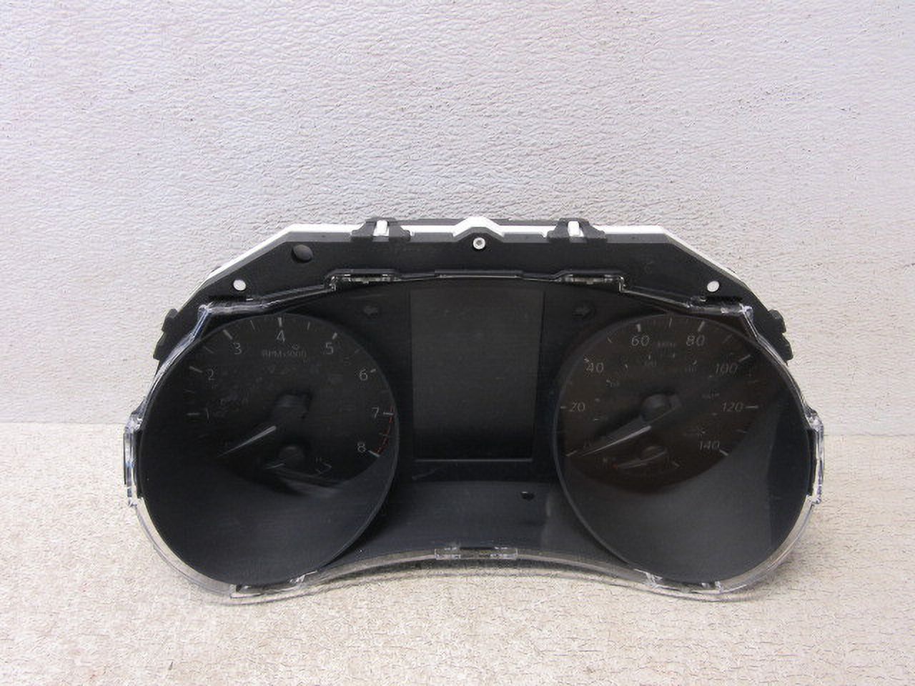 Pre-Owned 19 2019 Nissan Rogue Sport Speedometer Speedo 63K Miles OEM LKQ (Good)