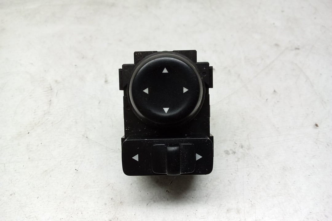 Pre-Owned 20 2020 Nissan Sentra Drivers Door Mirror Control Switch OEM - Verify Specific Vehicle Fitment In Description - (Good)