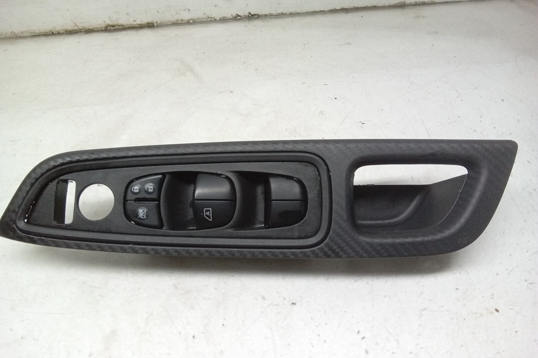 Pre-Owned 20 2020 Nissan Versa Drivers Master Door Lock and Window Control Switch OEM - Verify Specific Vehicle Fitment In Description - (Good)