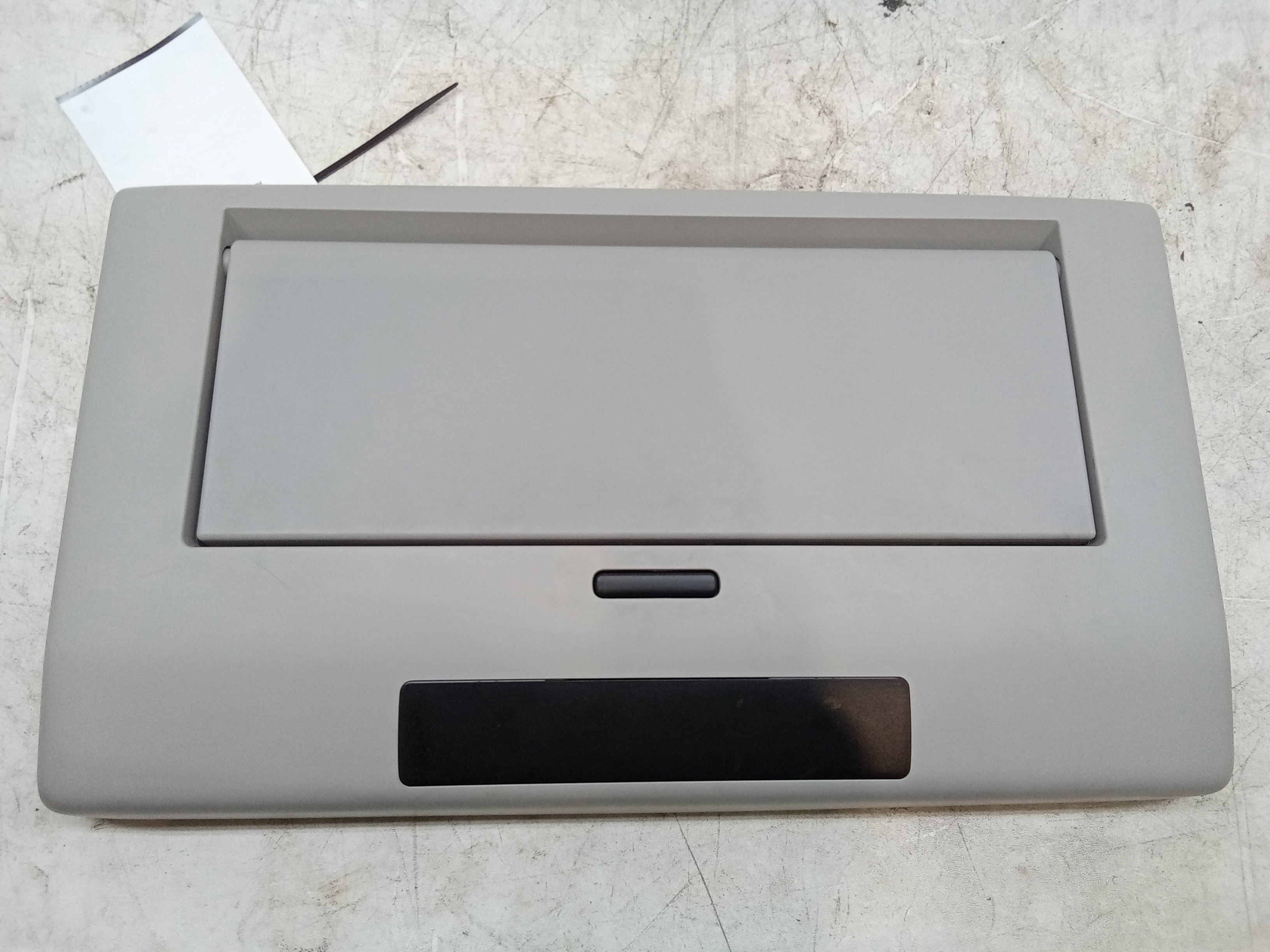 Pre-Owned 20 Toyota Sienna Rear Roof Mounted Entertainment DVD Monitor Screen OEM - Verify Specific Vehicle Fitment In Description - (Good)