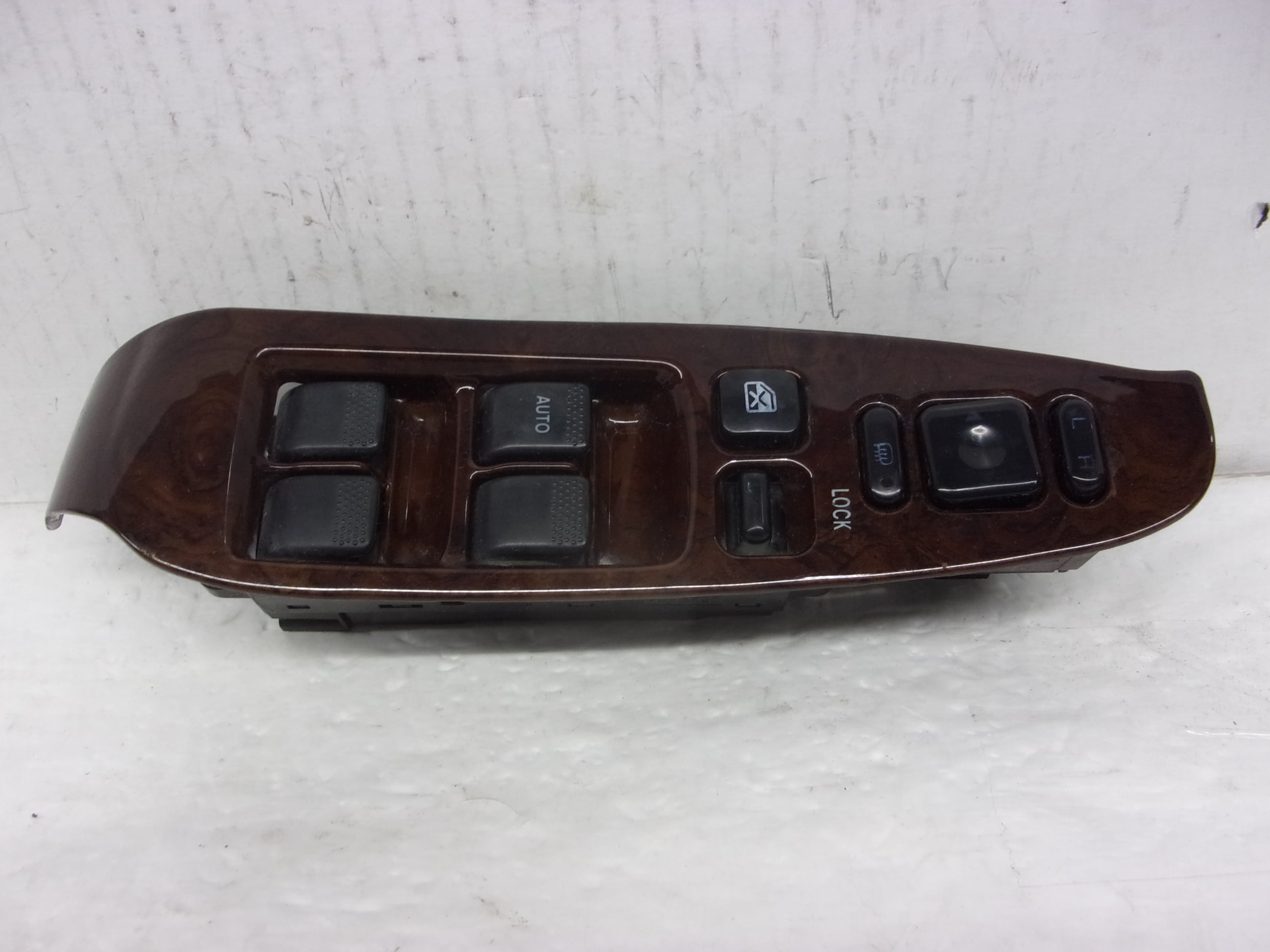 Pre-Owned 2000-2004 Subaru Legacy Driver Door Master Power Window Switch OEM (Good)