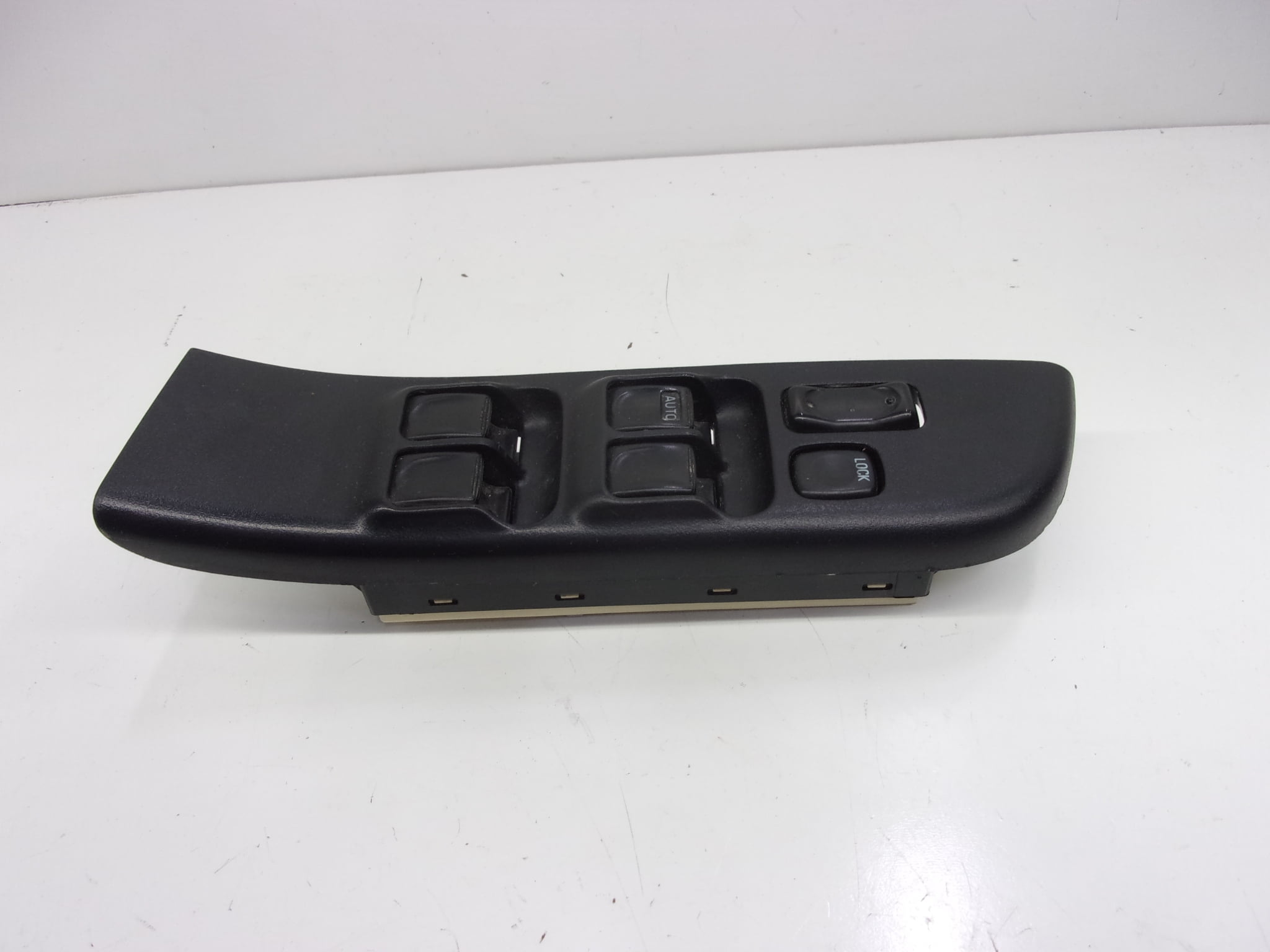 Pre-Owned 2001-2004 Isuzu Rodeo Left Driver Door Master Power Window Switch OEM (Good)
