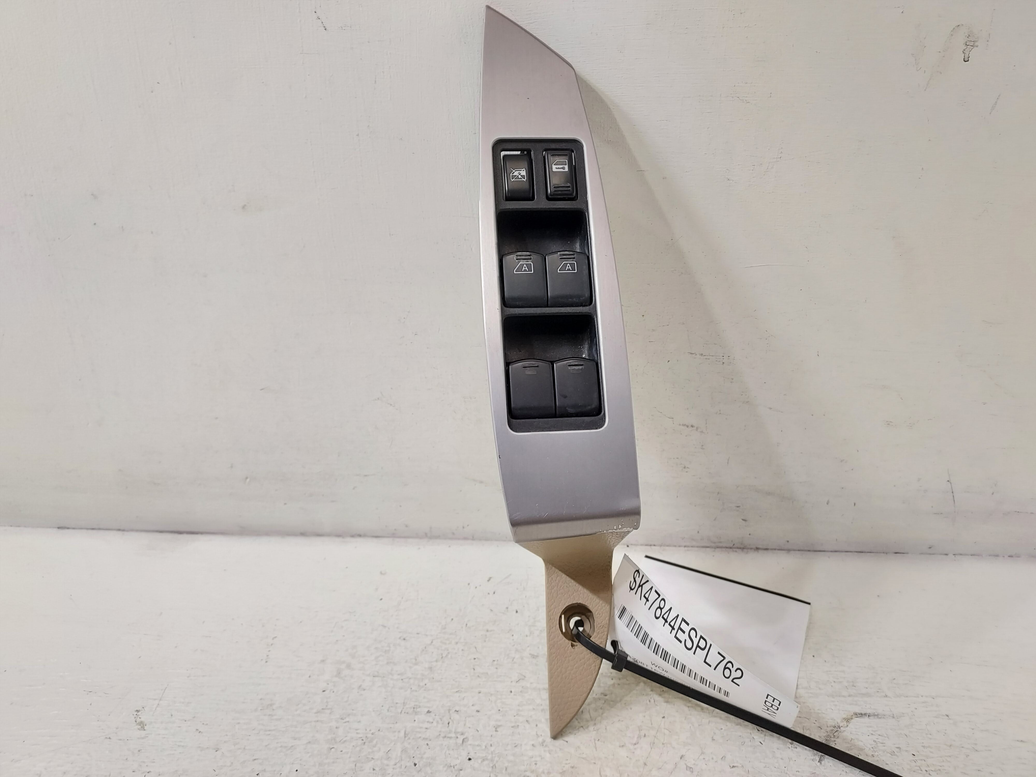 Pre-Owned 2005-2006 Nissan Murano Driver LH Master Power Window Door Lock Switch OEM LKQ (Good)