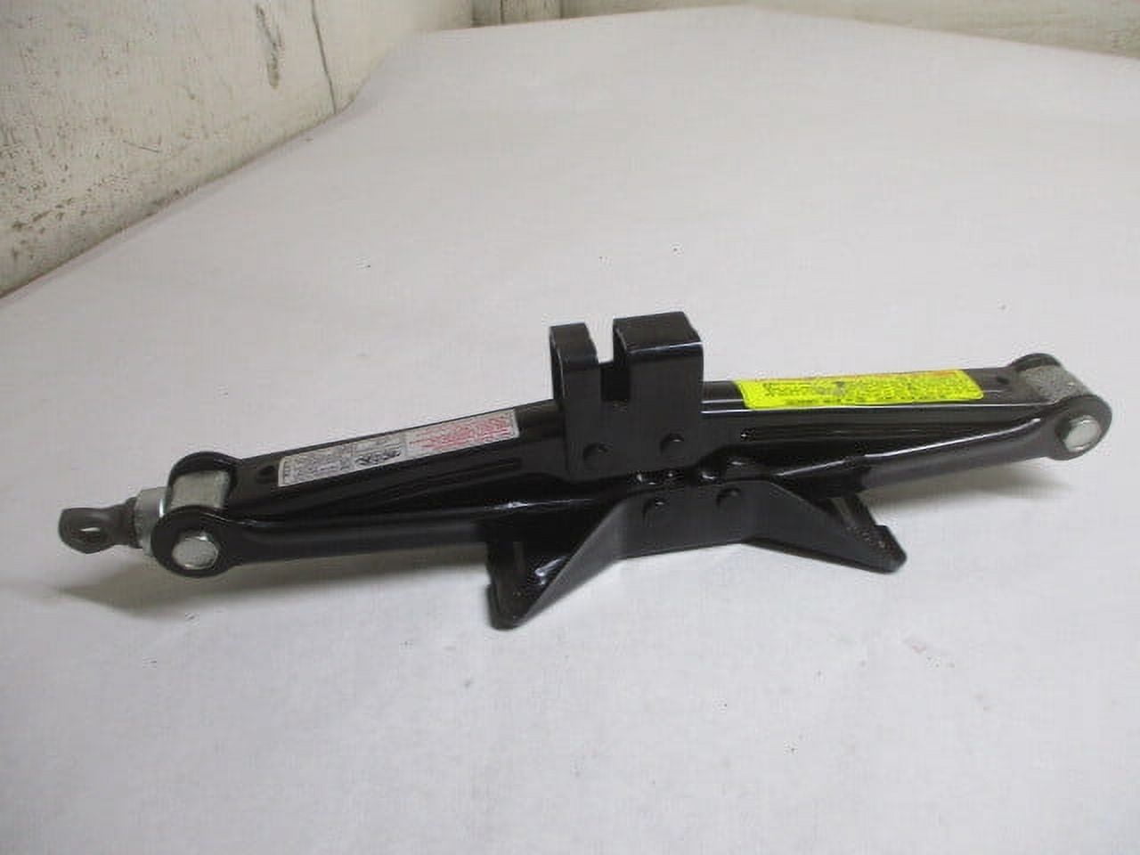 Pre-Owned 2005-2016 Kia Sportage Wheel Tire Jack Assembly OEM LKQ - Verify Specific Vehicle Fitment In Description - (Good)
