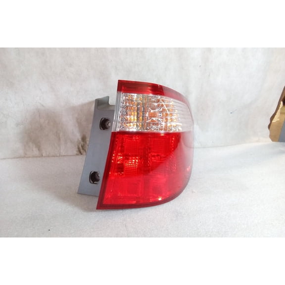 Pre-Owned 2006 Honda Odyssey Passenger Side Quarter Mounted Tail lamp OEM LKQ (Good)
