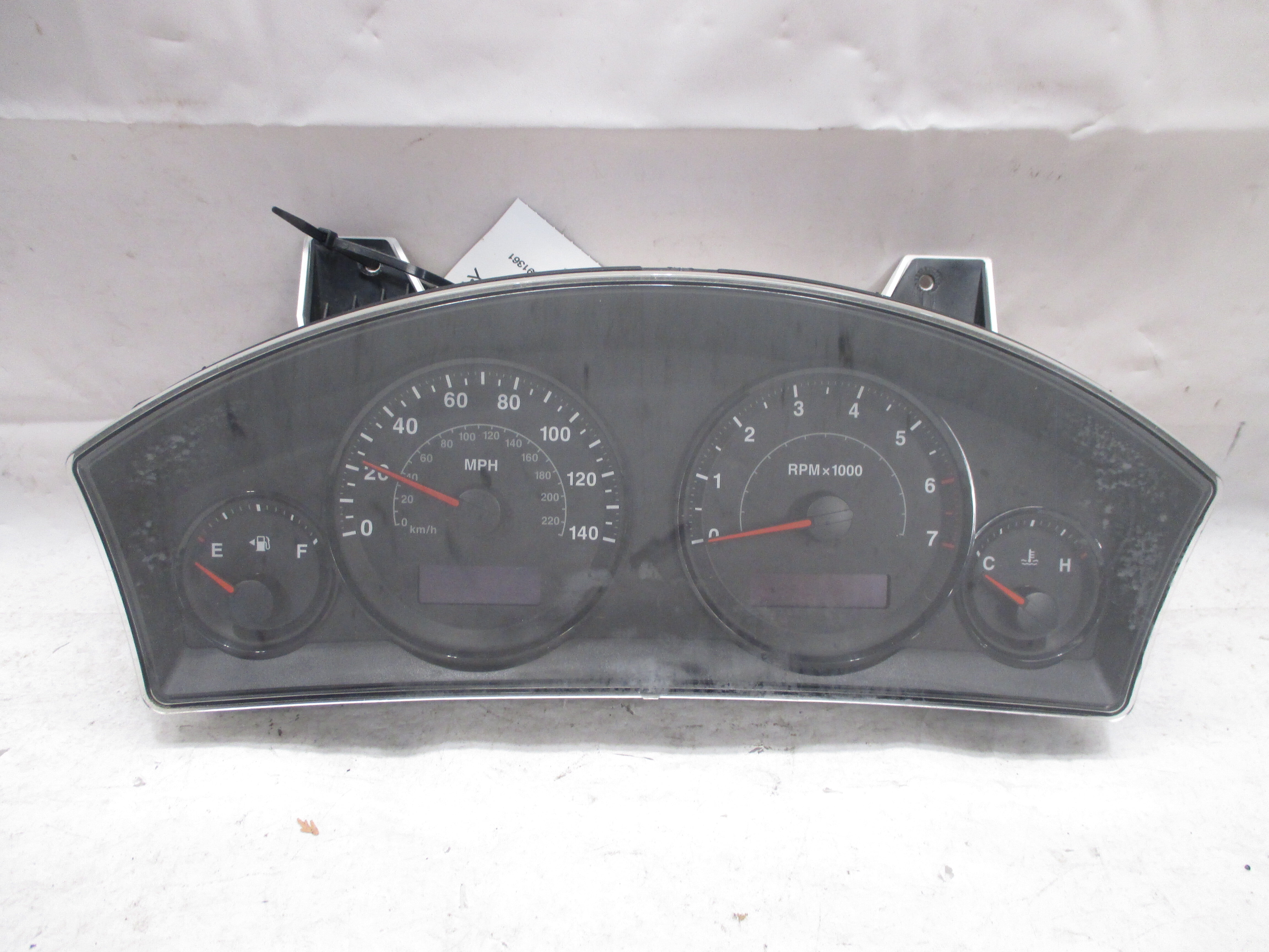 Pre-Owned 2006 Jeep Grand Cherokee Speedometer Speedo Cluster 131K OEM - Verify Specific Vehicle Fitment In Description - (Good)