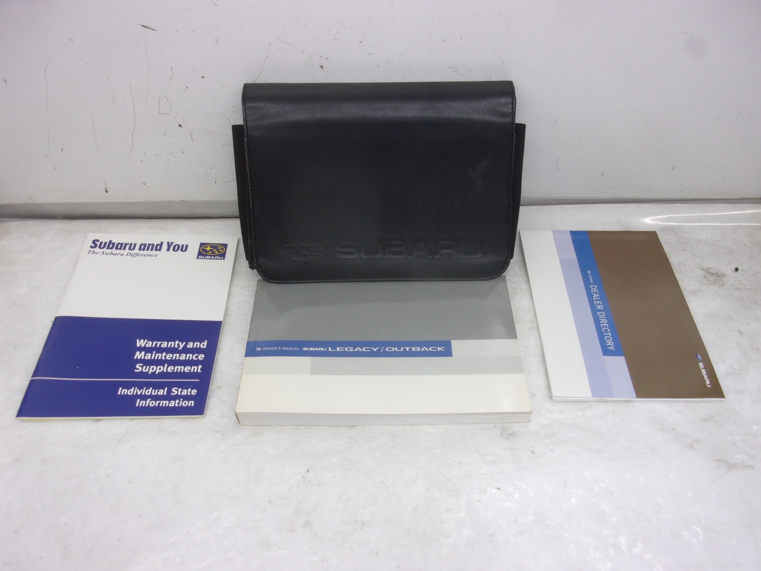 Pre-Owned 2006 Subaru Legacy Owners Manual w/ Carry Case OEM - Verify Specific Vehicle Fitment In Description - (Good)