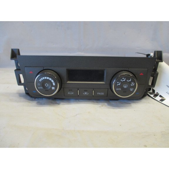 Pre-Owned 2007 2008 2009 2010 2011 Cadillac DTS AC Heater Temperature Control Unit OEM (Good)