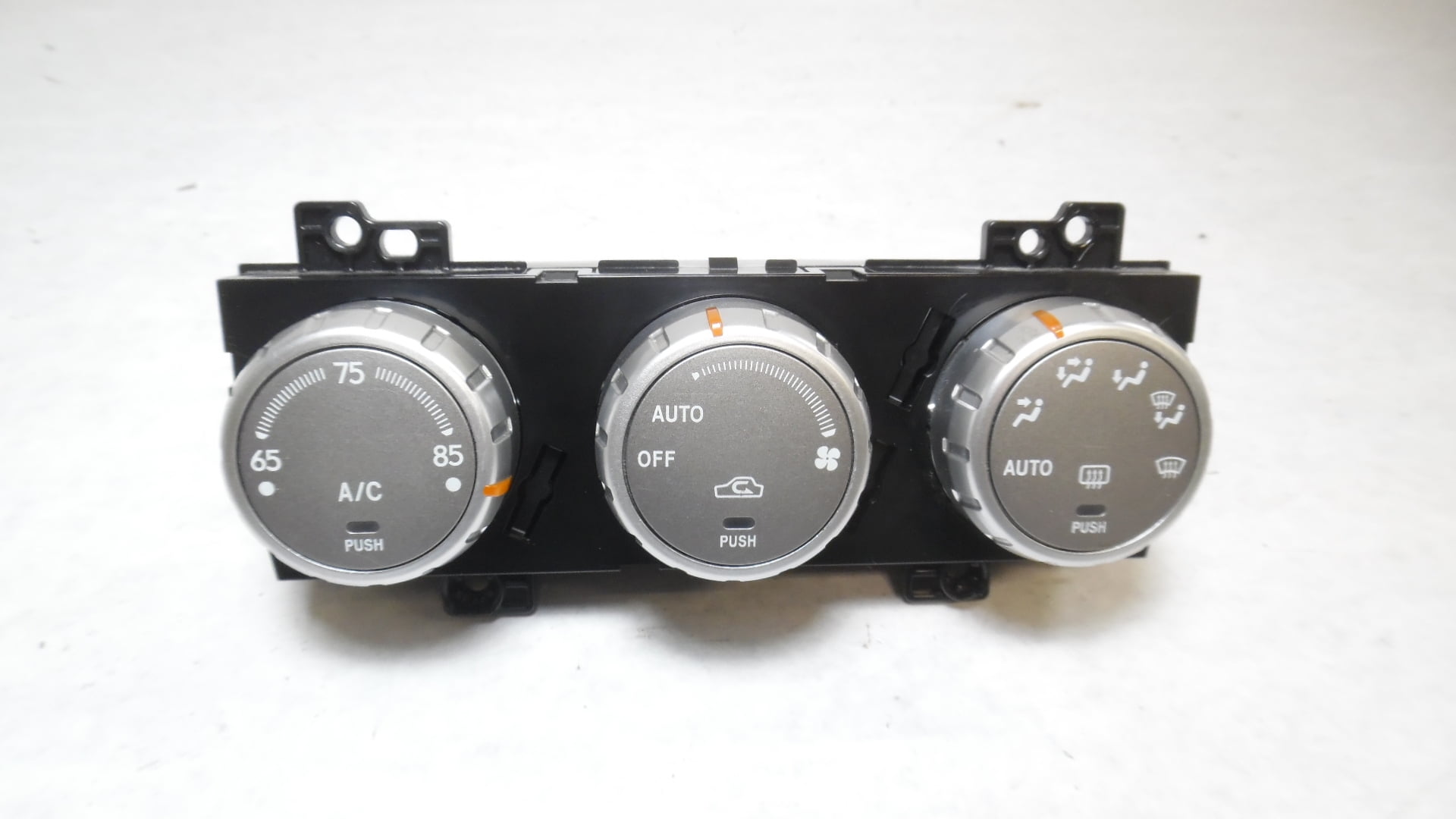 Pre-Owned 2007 2008 Subaru Forester Auto Climate AC Heater Temperature Control OEM - Verify Specific Vehicle Fitment In Description - (Good)