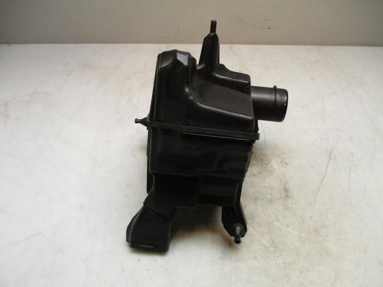 Pre-Owned 2007-2012 Nissan Sentra Air Intake Cleaner Box OEM - Verify Specific Vehicle Fitment In Description - (Good)