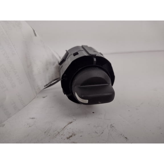 Pre-Owned 2007 Nissan Xterra 4x4 Transfer Case Switch OEM - Verify Specific Vehicle Fitment In Description - (Good)