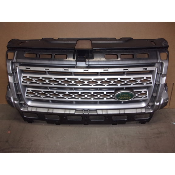 Pre-Owned 2009-2010 Land Rover LR2 Upper Grille Assembly OEM (Good)