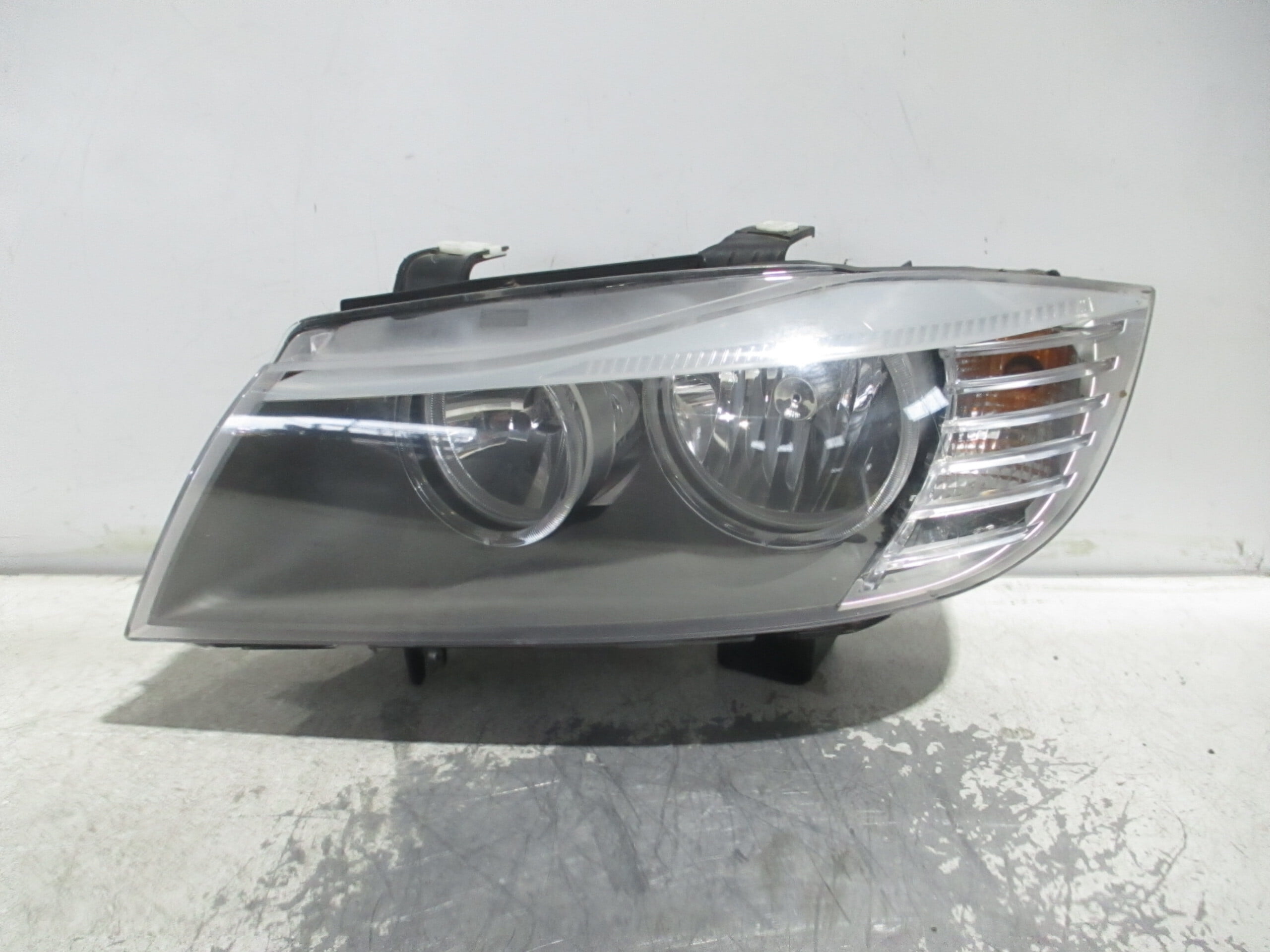 Pre-Owned 2009-2011 BMW 328i Driver LH Head Light Lamp OEM (Good)