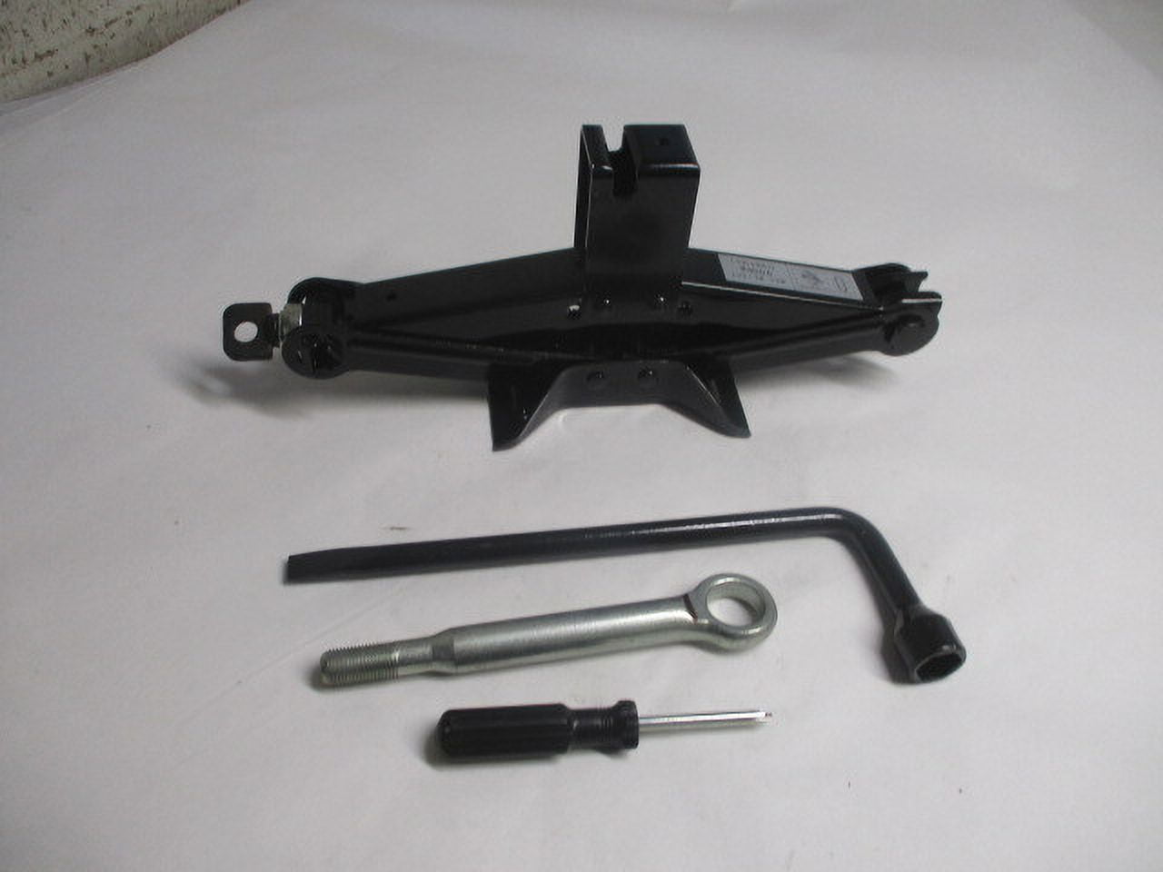 Pre-Owned 2009 Subaru Legacy Wheel Tire Jack Assembly w/Tools OEM LKQ (Good)