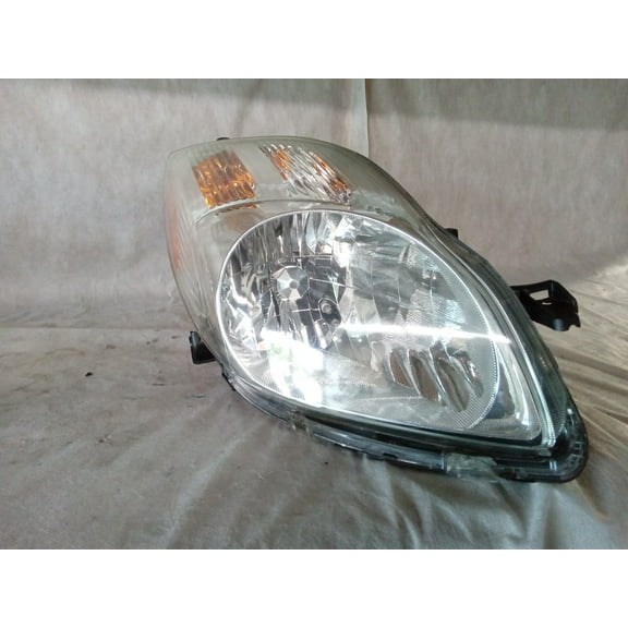 Pre-Owned 2009 Toyota Yaris Hatchback Passenger Side RH Halogen Head Lamp OEM LKQ (Good)