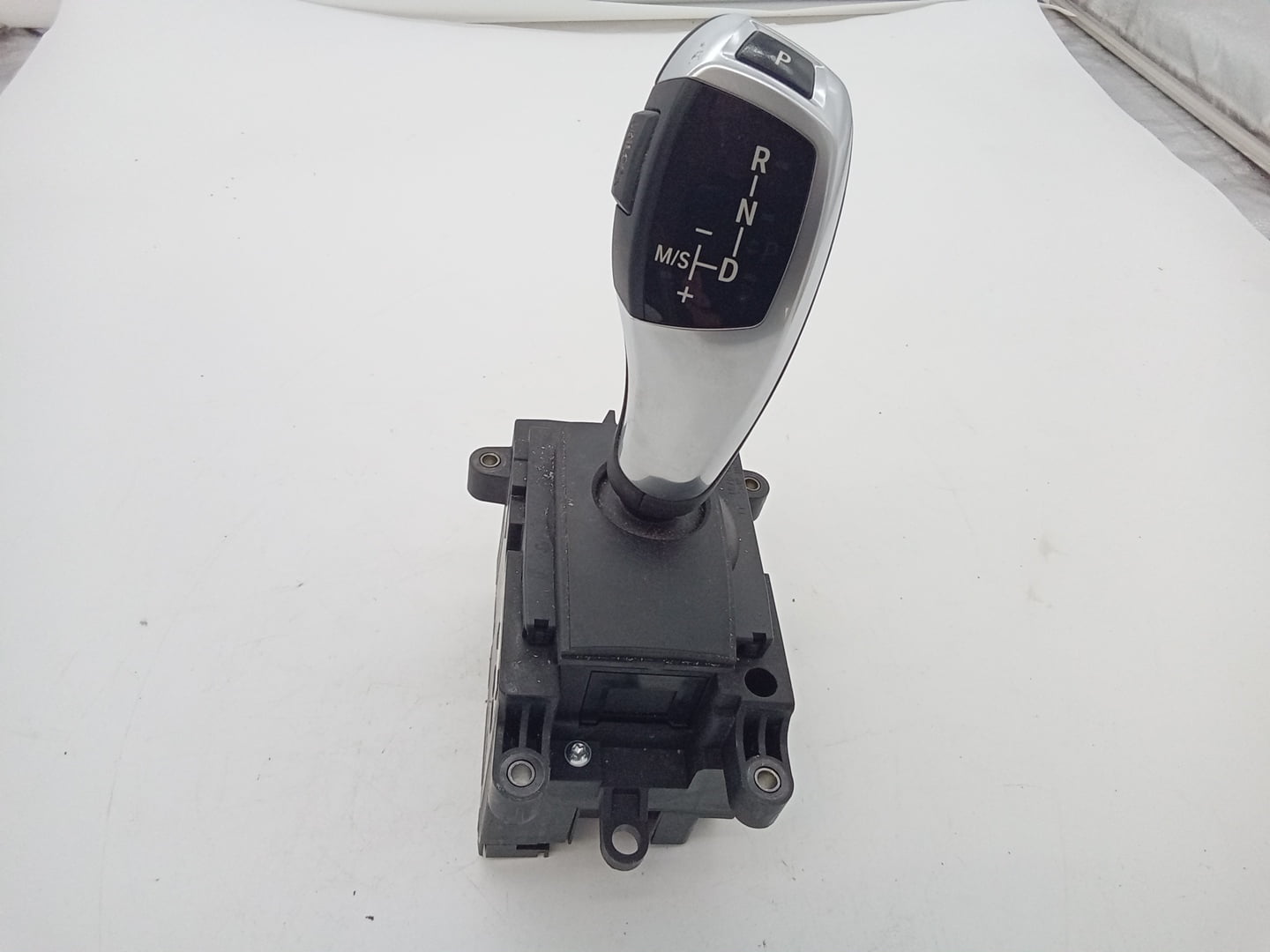 Pre-Owned 2010 BMW 750 Floor Shift Assembly OEM - Verify Specific Vehicle Fitment In Description - (Good)