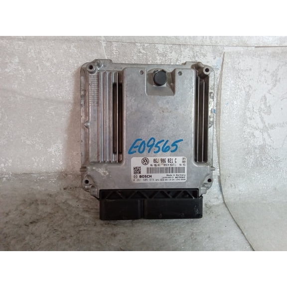Pre-Owned 2010 Volkswagen Passat 2.0L Electronic Control Module 06J906021C OEM LKQ (Good)
