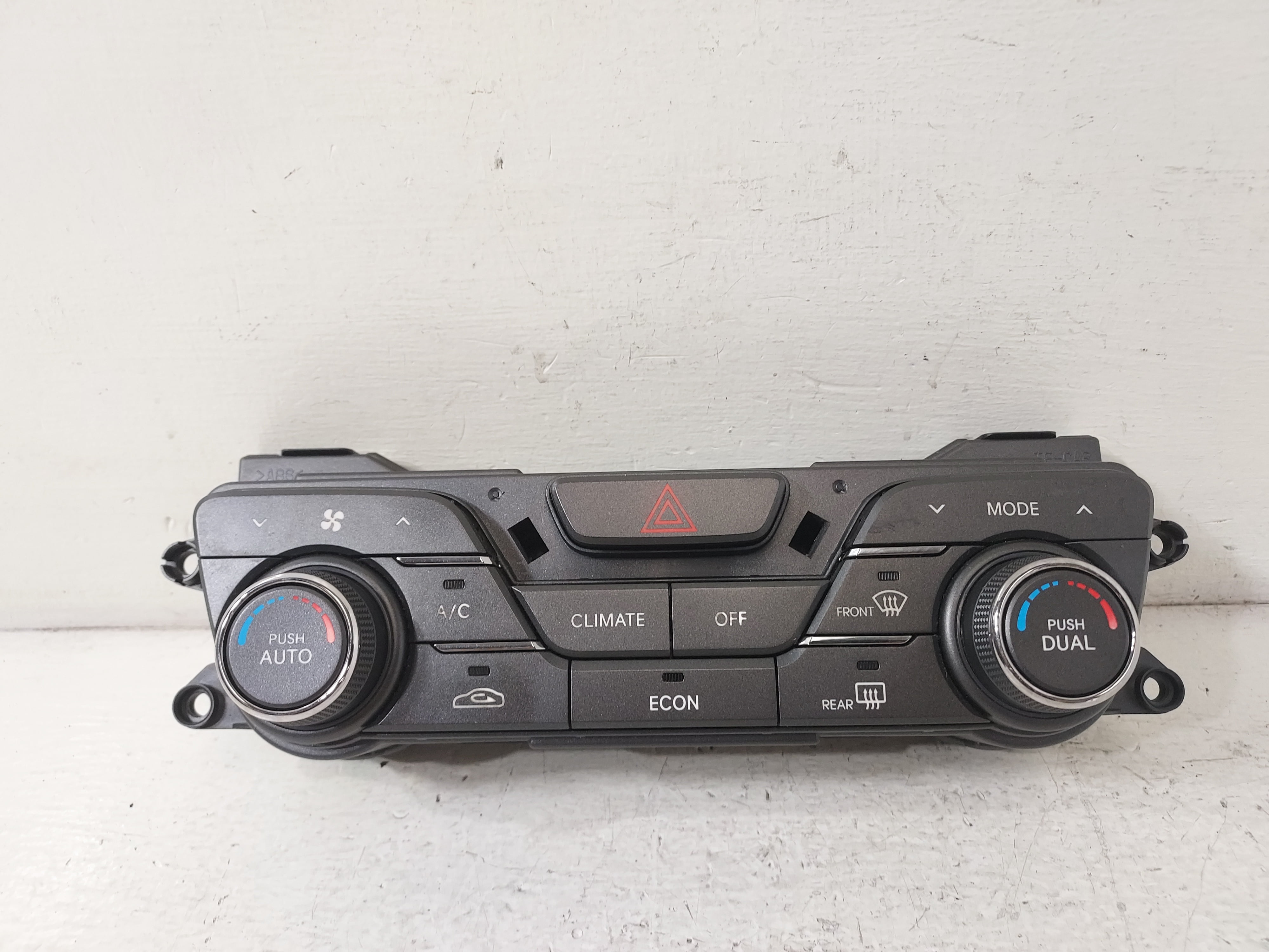 Pre-Owned 2011-2013 Kia Optima A/C Heat Temperature Control Unit OEM LKQ (Good)