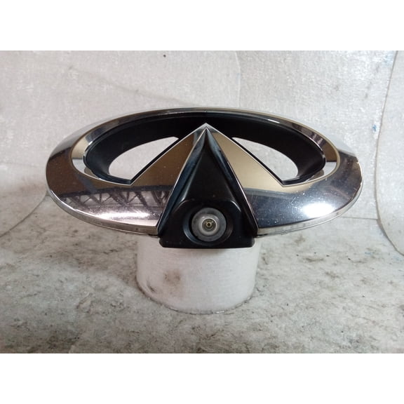 Pre-Owned 2011 Infiniti QX56 Behind the Grill Front View Camera 284F11BA3A OEM LKQ (Good)