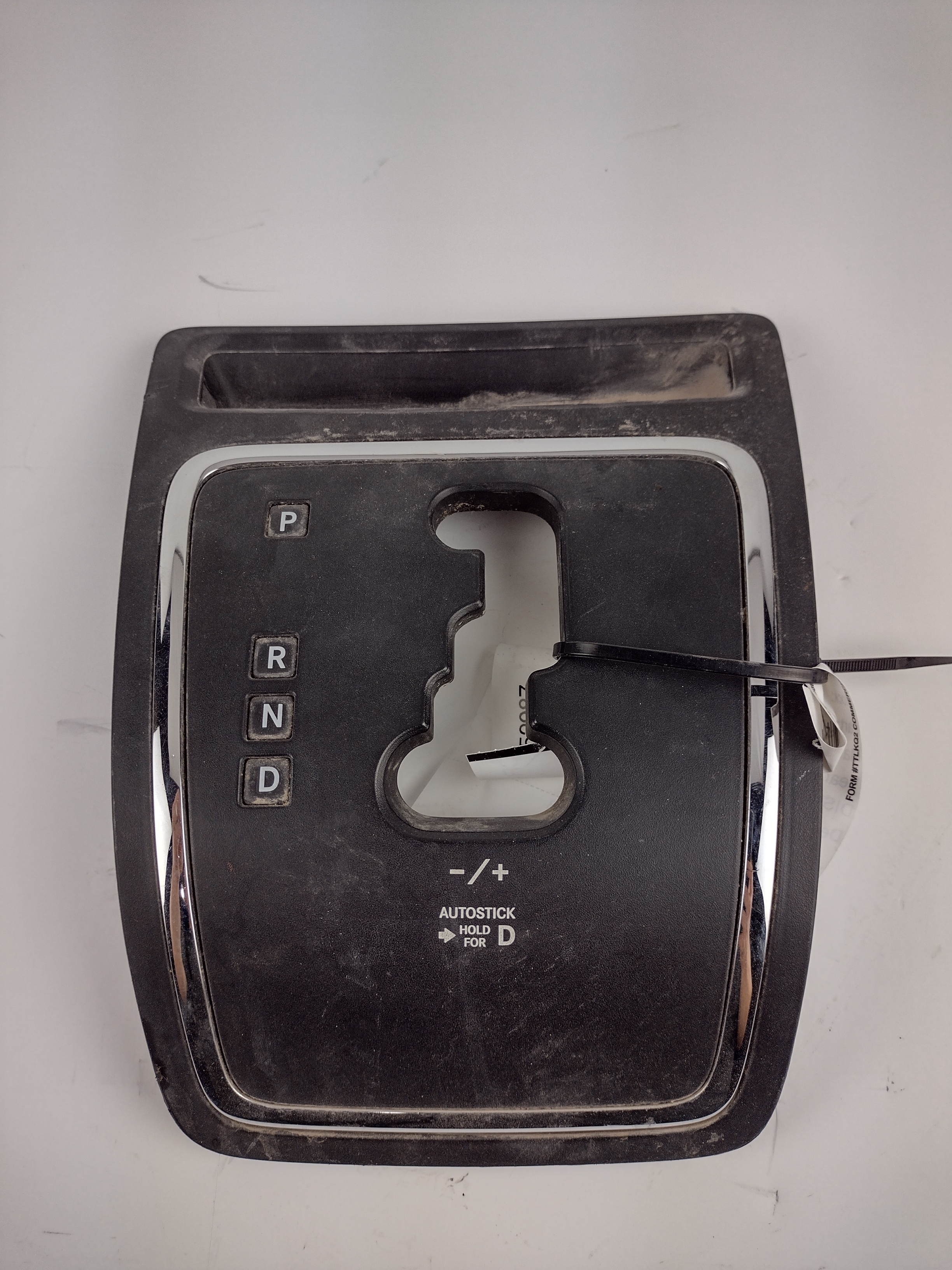 Pre-Owned 2011 Jeep Patriot Shifter Bezel Assembly OEM - Verify Specific Vehicle Fitment In Description - (Good)
