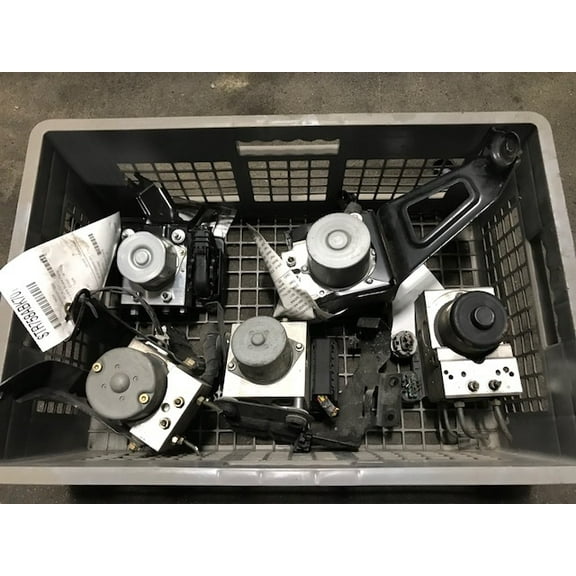 Pre-Owned 2011 Nissan Rogue Anti Lock Brake Unit ABS Pump Assembly 62k OEM LKQ - Verify Specific Vehicle Fitment In Description - (Good)