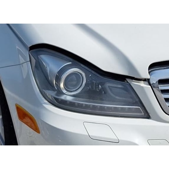 Pre-Owned 2012-2014 Mercedes Benz C-Class Passenger RH Headlight Lamp OEM LKQ - Verify Specific Vehicle Fitment In Description - (Good)
