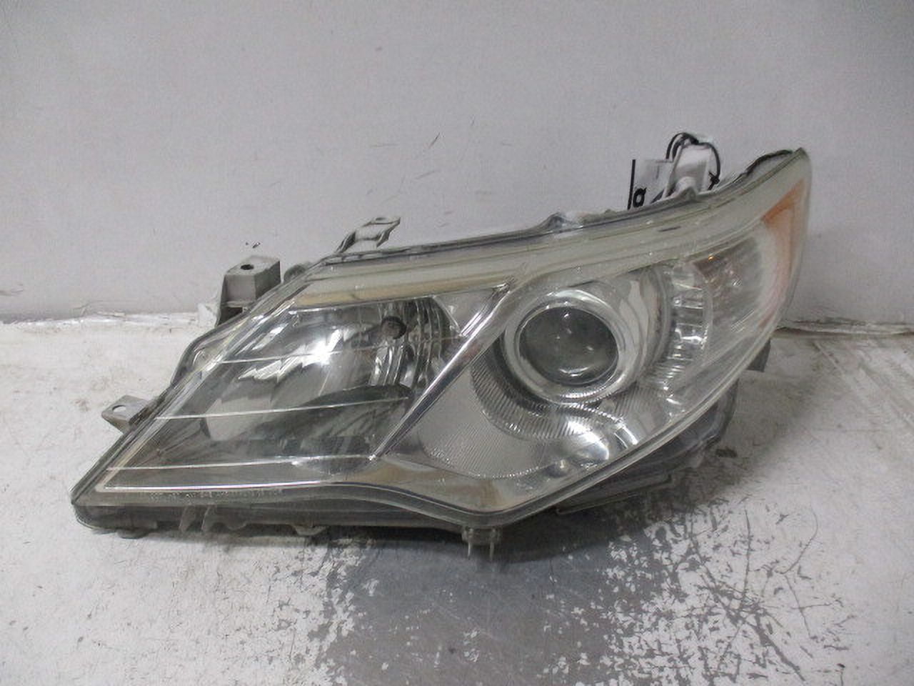 Pre-Owned 2012-2014 Toyota Camry Driver LH Head Light Lamp OEM (Good)