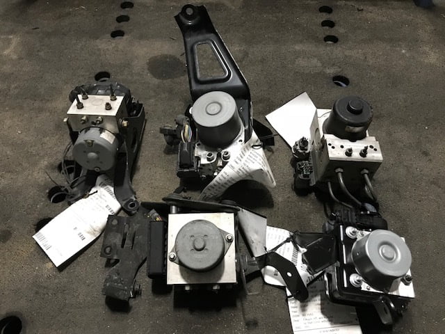 Pre-Owned 2012 Toyota Rav4 Anti Lock Brake Unit ABS Pump Assembly 85k OEM LKQ - Verify Specific Vehicle Fitment In Description - (Good)