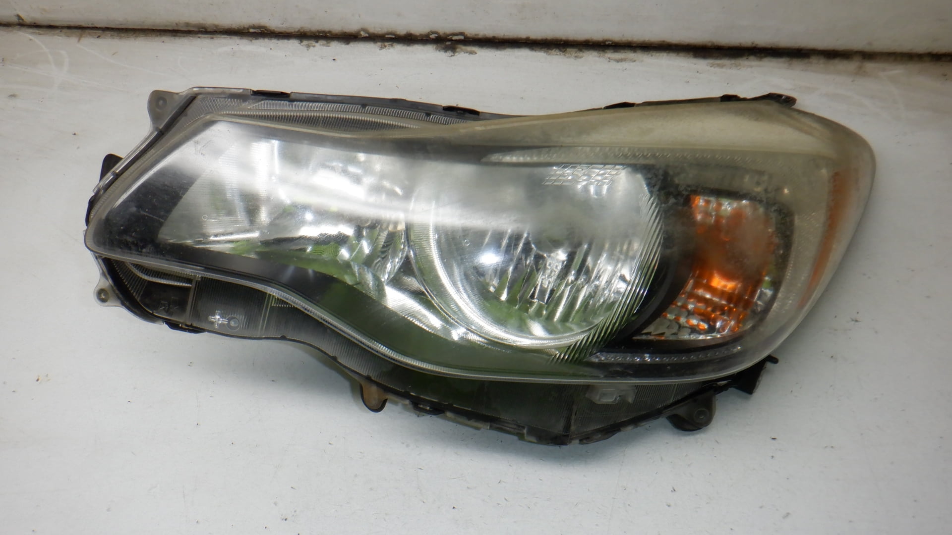 Pre-Owned 2013-2014 Subaru Impreza Driver Head Light Lamp OEM LKQ (Good)