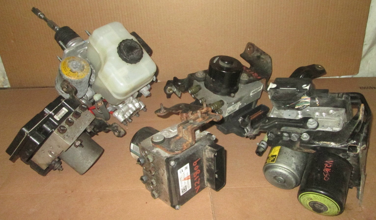 Pre-Owned 2013 2014 Toyota Camry Anti Lock Brake Pump Actuator Assembly 150k Miles OEM LKQ - Verify Specific Vehicle Fitment In Description - (Good)