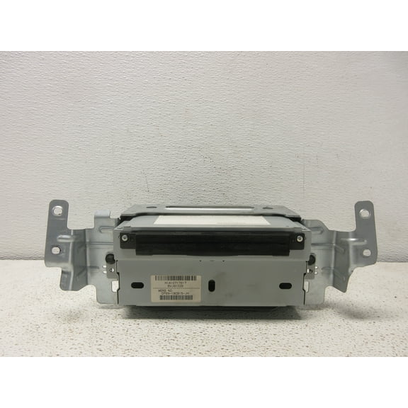 Pre-Owned 2013-2015 Land Rover LR2 Bluetooth GPS Navigation Radio OEM LKQ - Verify Specific Vehicle Fitment In Description - (Good)