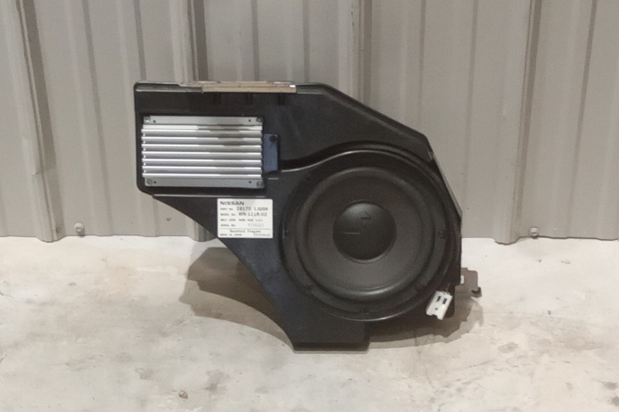 Nissan juke subwoofer best sale enclosure