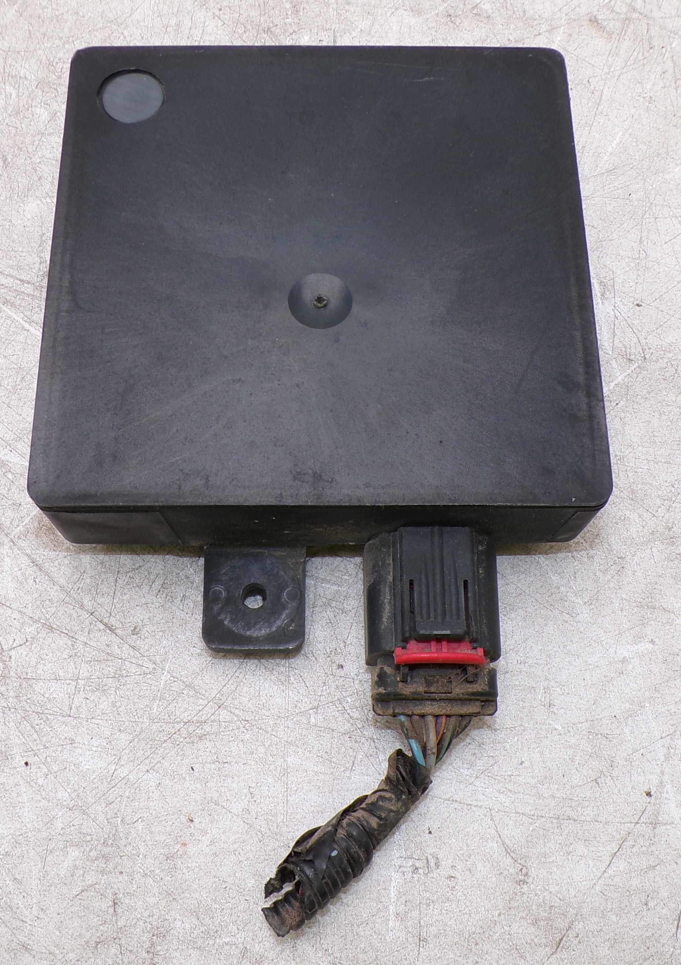 Pre-Owned 2013 Ford Edge Rear Parking Assist Sensor OEM - Verify Specific Vehicle Fitment In Description - (Good)