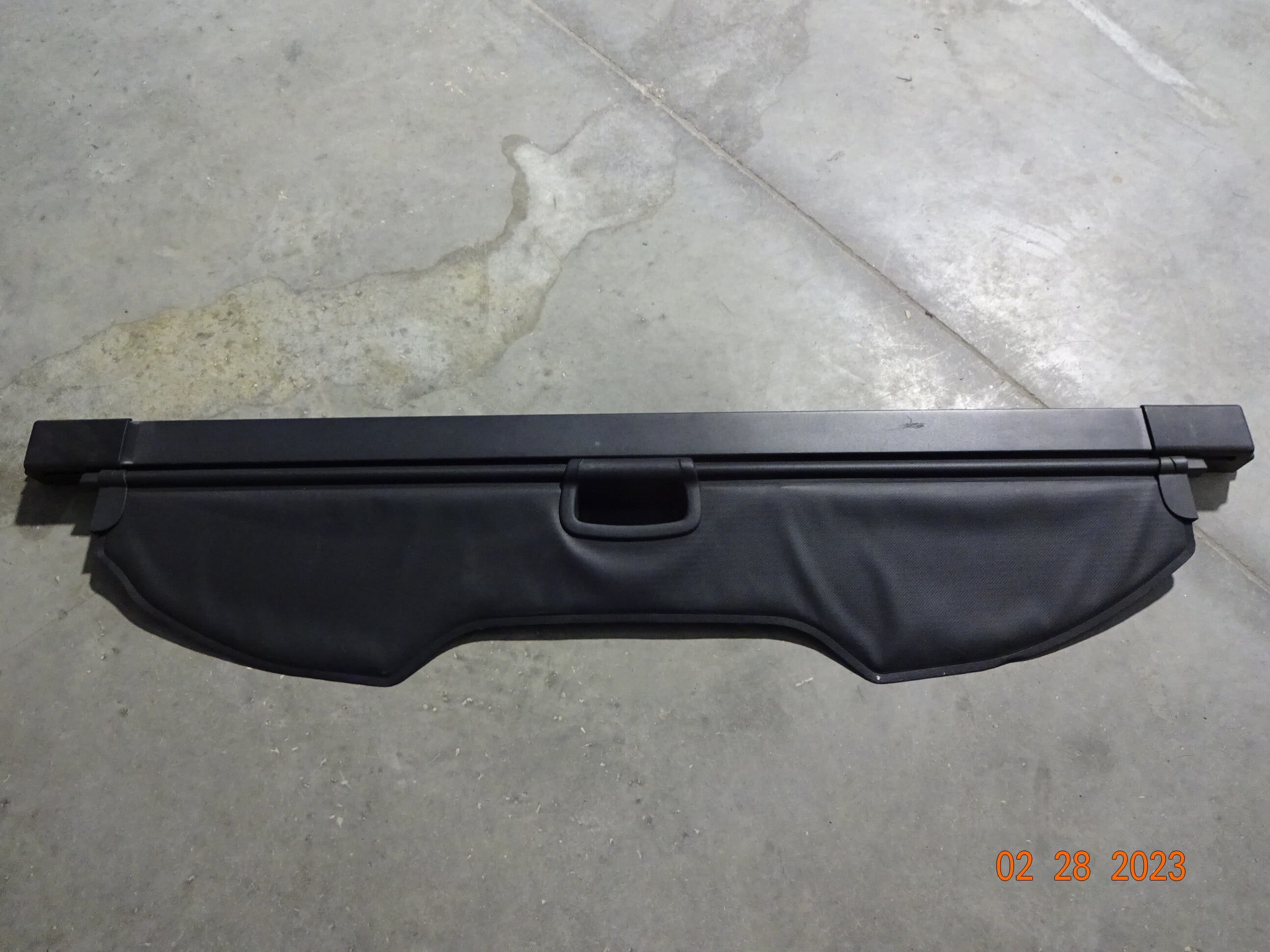 Pre-Owned 2013 Ford Escape Rear Retractable Cargo Cover OEM (Good)