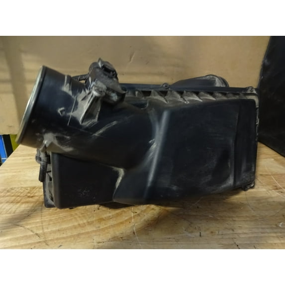 Pre-Owned 2013 Land Rover LR4 5.0L Cold Air Intake OEM - Verify Specific Vehicle Fitment In Description - (Good)