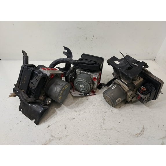 Pre-Owned 2014-2015 Infiniti QX60 Anti Lock Brake Pump Assembly 104k Miles OEM LKQ - Verify Specific Vehicle Fitment In Description - (Good)