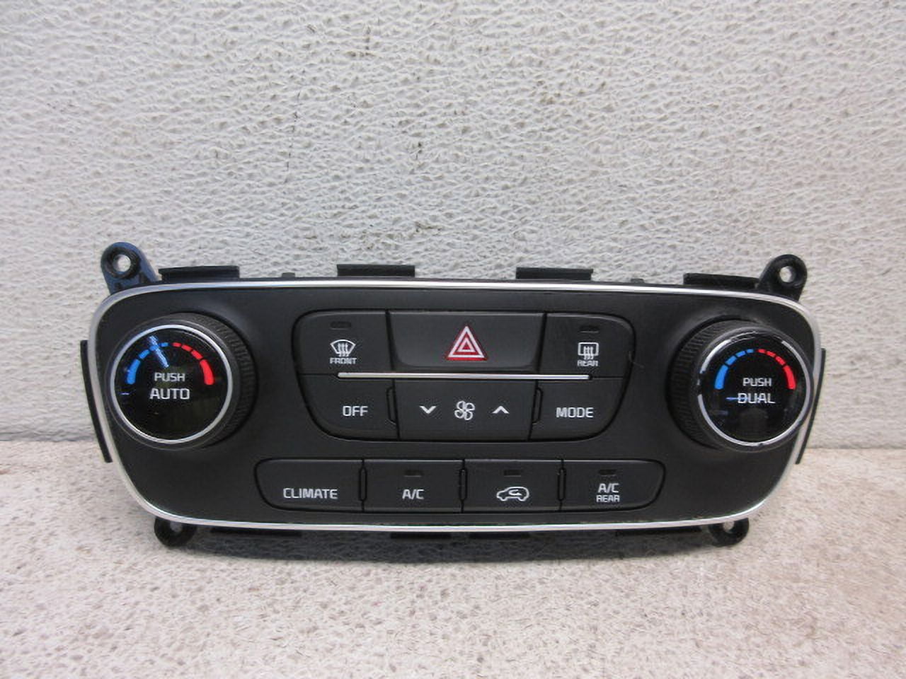 Pre-Owned 2014-2015 Kia Sorento Heat A/C Temperature Control Unit OEM LKQ (Good)