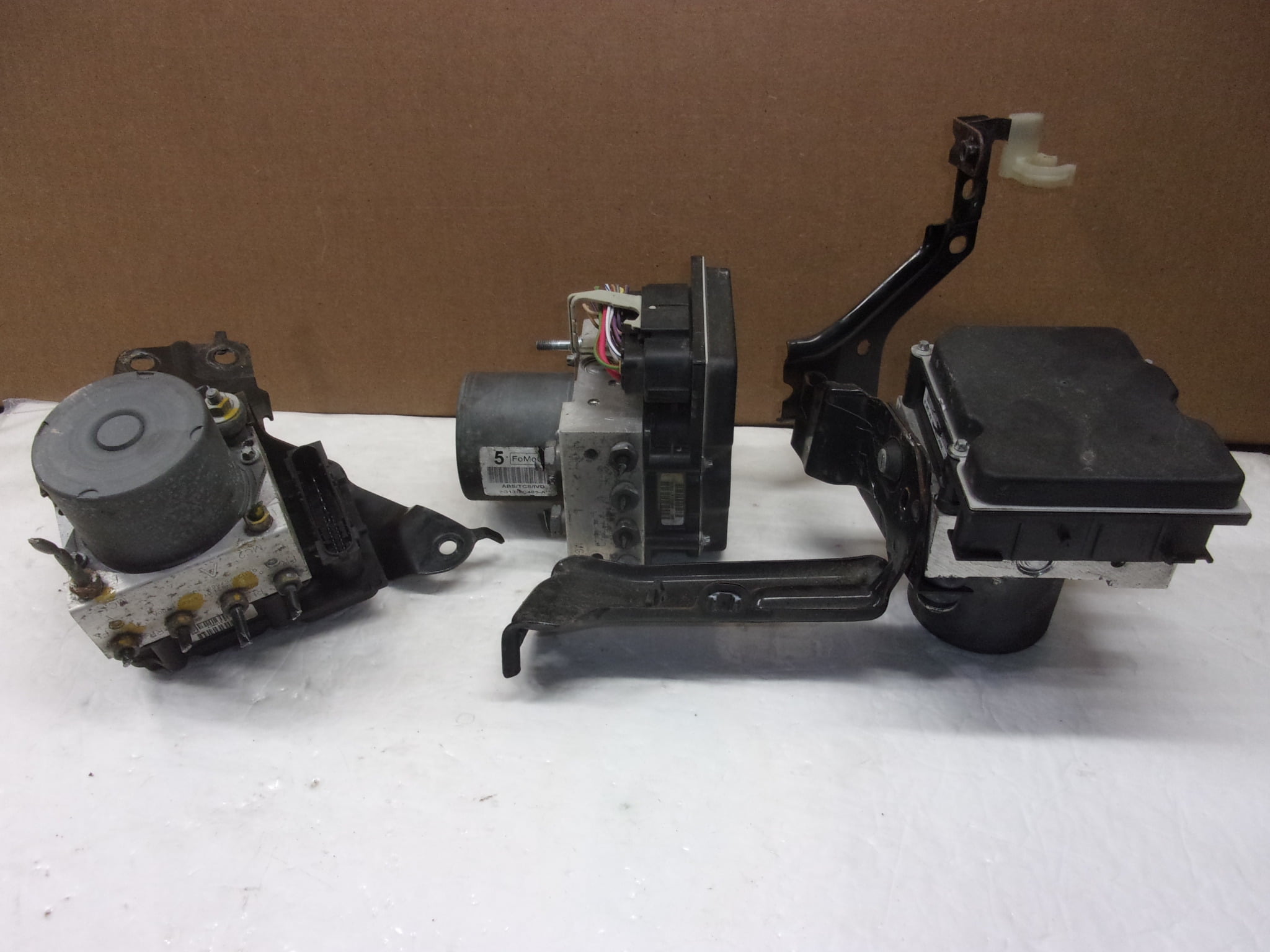 Pre-Owned 2014-2015 Nissan Sentra ABS Anti Lock Brake Control Unit 96K OEM - Verify Specific Vehicle Fitment In Description - (Good)
