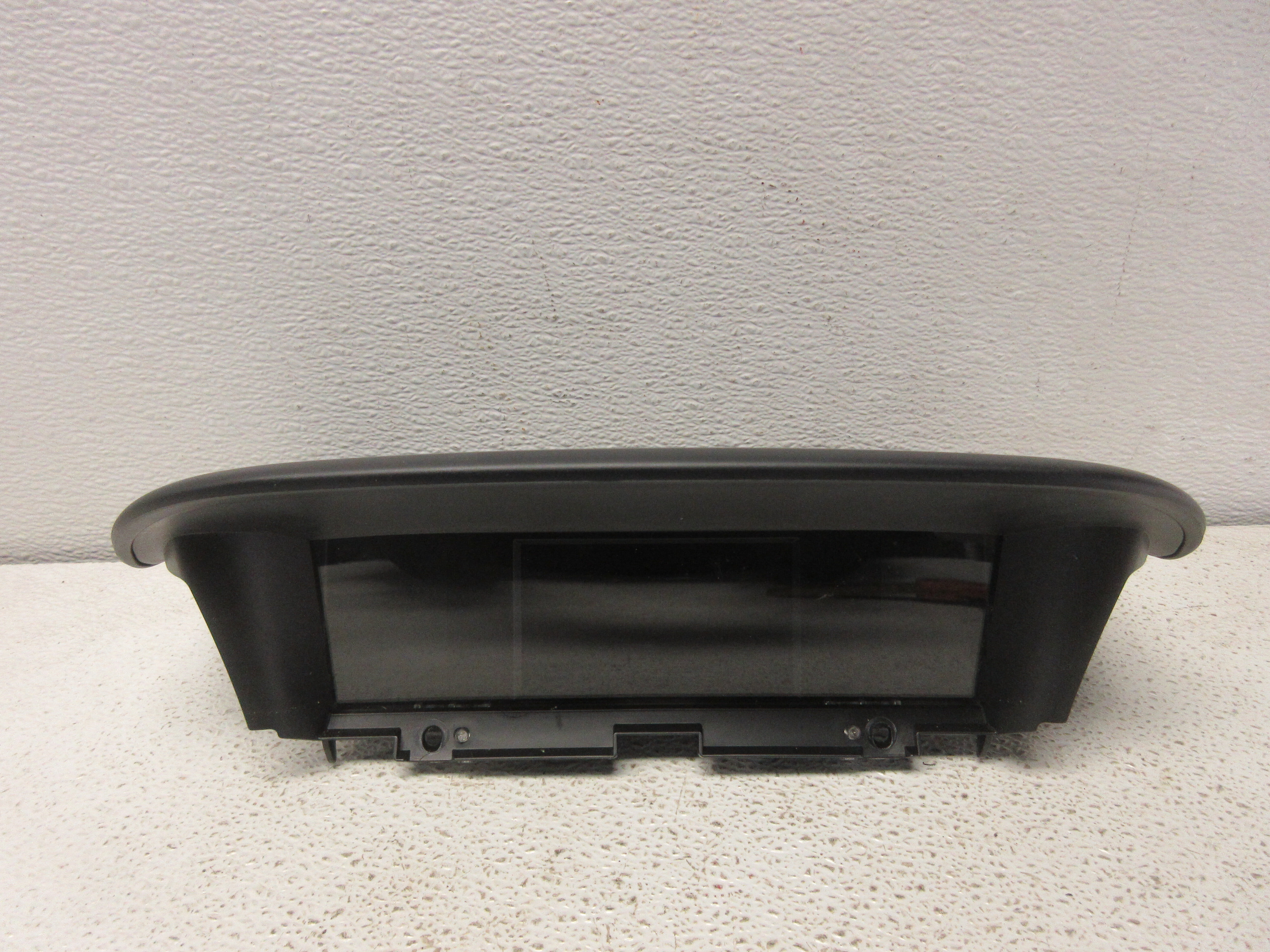 Pre-Owned 2014-2015 Subaru Forester Clock & Temperature Display 8526SG302 OEM LKQ - Verify Specific Vehicle Fitment In Description - (Good)