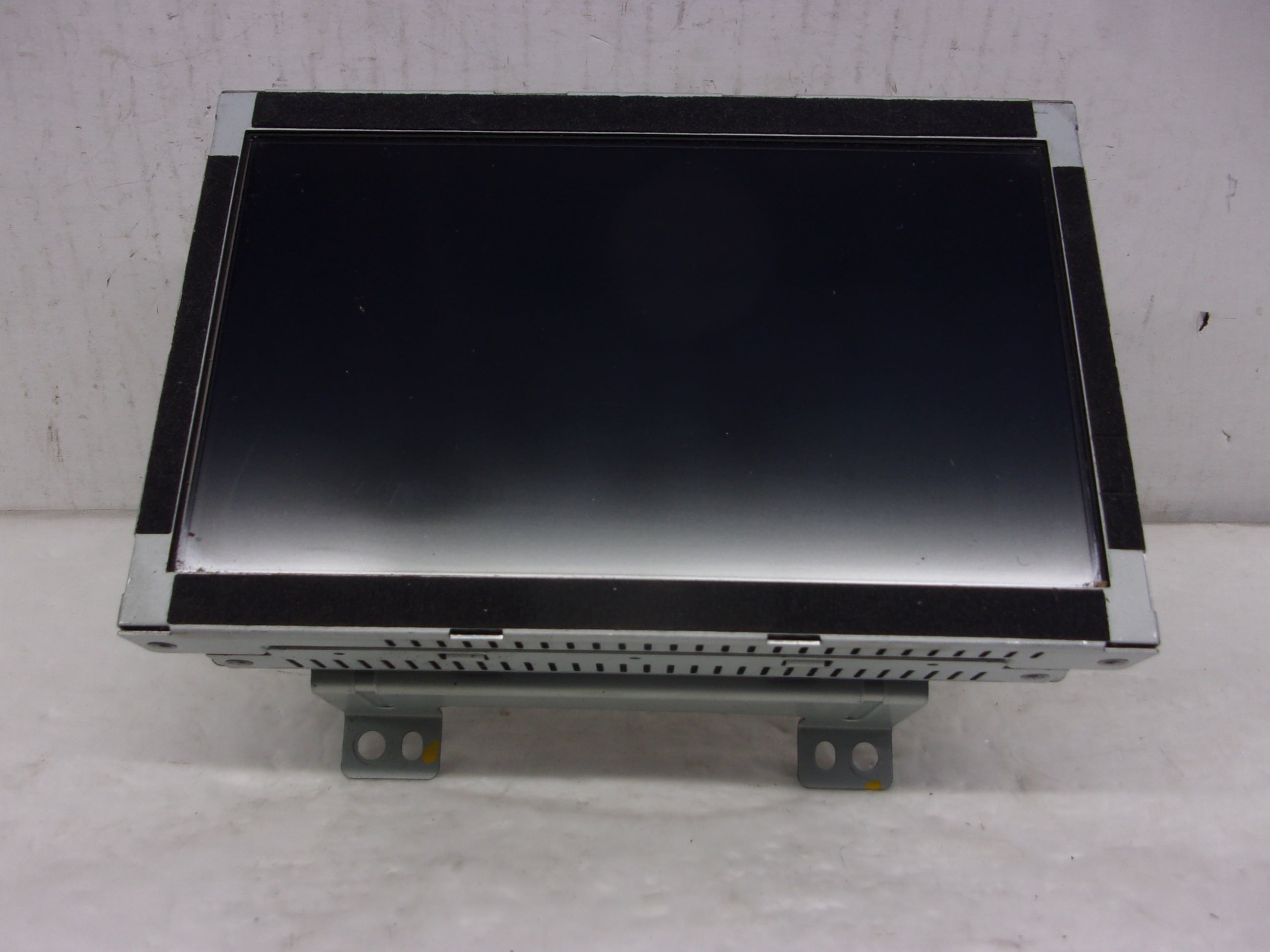 Pre-Owned 2014-2016 Kia Cadenza Information Display Screen ID 96525-3R105 OEM (Good)