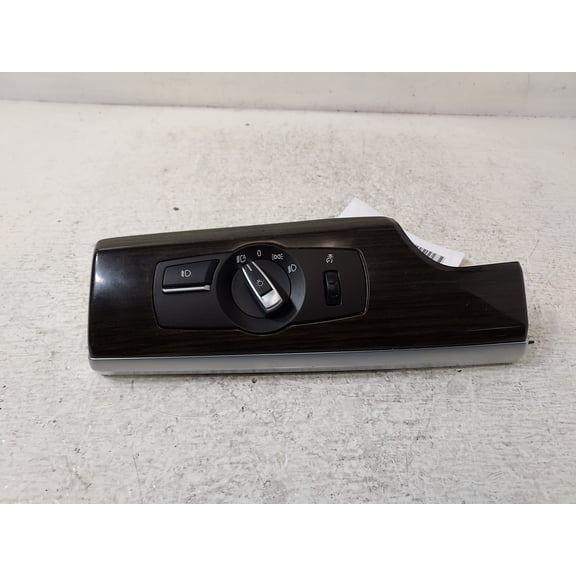 Pre-Owned 2014 BMW 750 Dash Mount Headlight Lamp Switch OEM LKQ (Good)