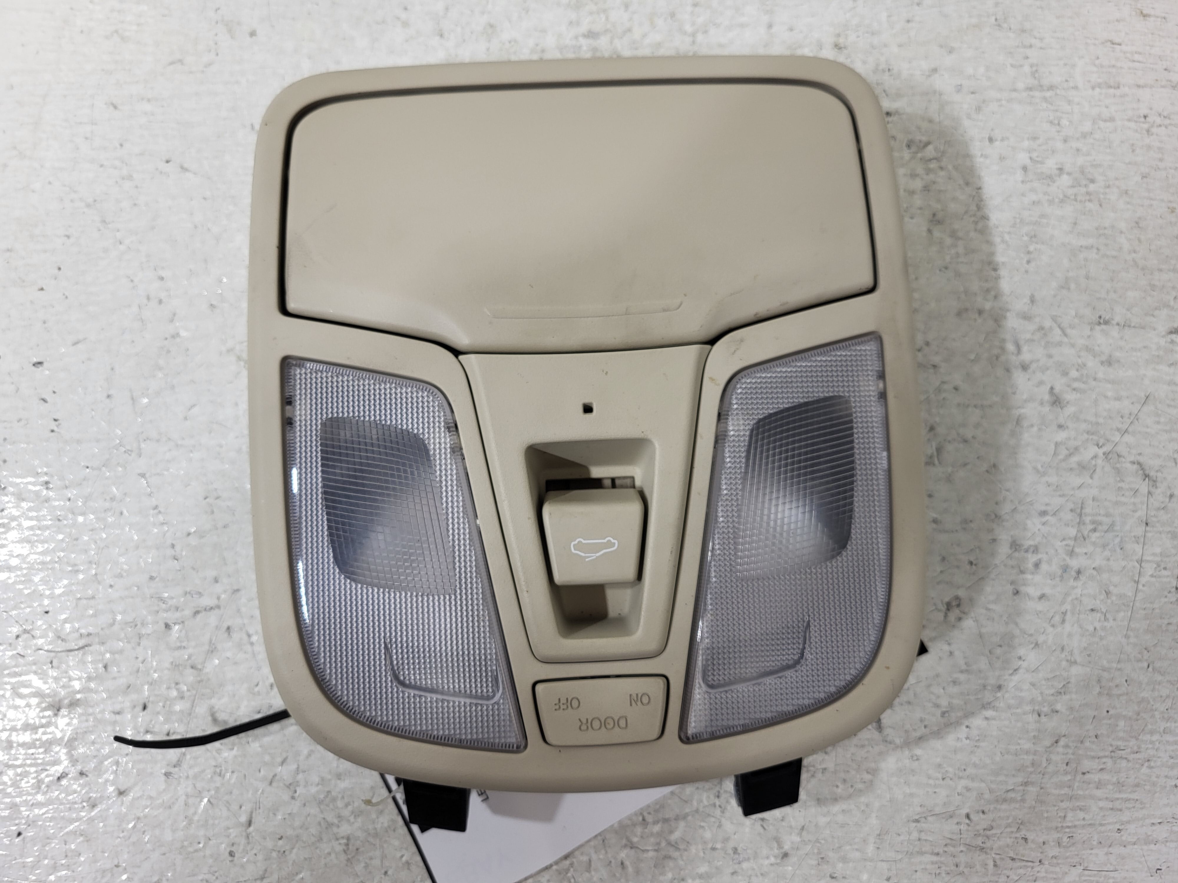Pre-Owned 2014 Kia Cadenza Overhead Console OEM LKQ - Verify Specific Vehicle Fitment In Description - (Good)